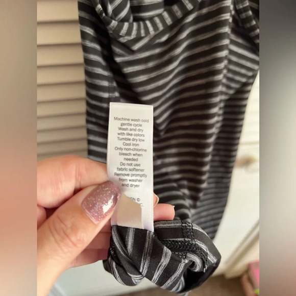 Athleta-HIGH NECK HEATHER STRIPE CHI TANK-XXS - Picture 10 of 10